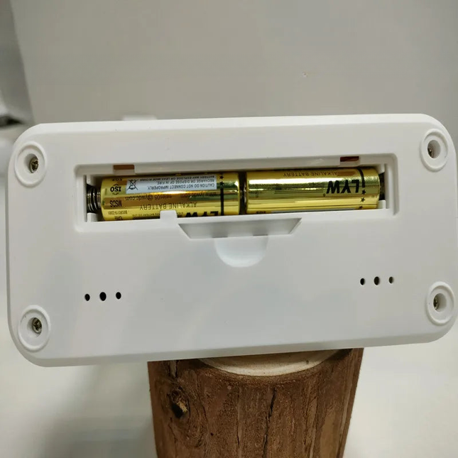 Digitaalinen herätyskello lämpömittarilla