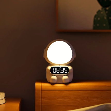 Astronautti-herätyskello lapsille yövalolla