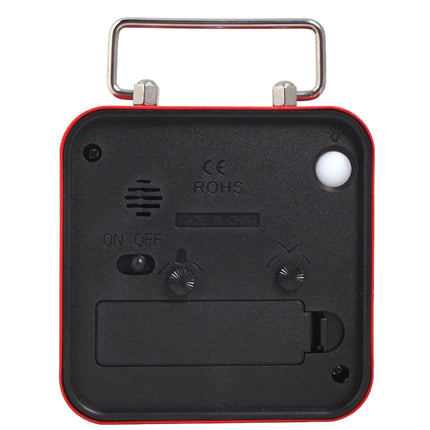 Pieni neliönmallinen matkaherätyskello