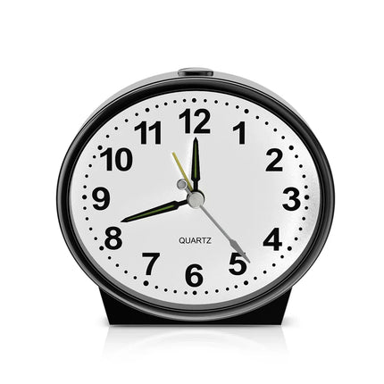 Pieni paristokäyttöinen analoginen herätyskello