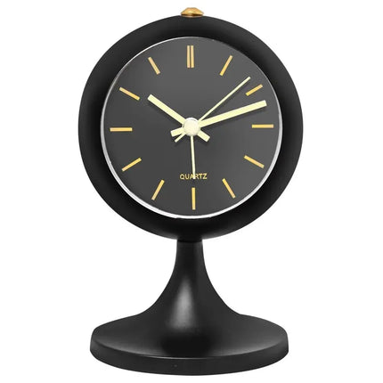 Vintage-herätyskello jalustalla makuuhuoneeseen