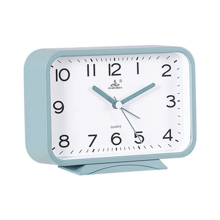 Suorakulmainen analoginen herätyskello makuuhuoneeseen