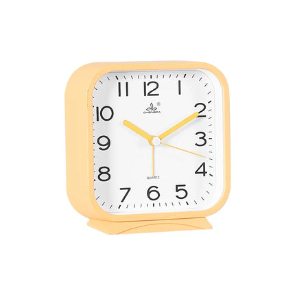 Neliönmuotoinen analoginen herätyskello pöydälle