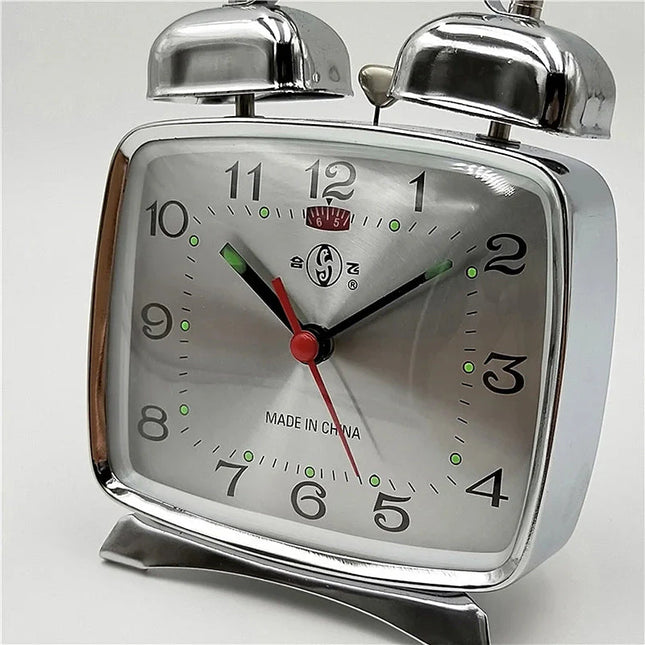 Vanhanajan mekaaninen kaksoiskello herätyskello