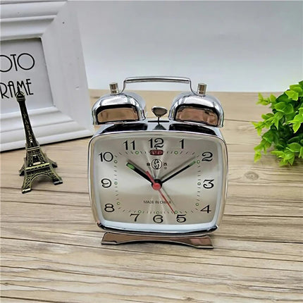 Vanhanajan mekaaninen kaksoiskello herätyskello