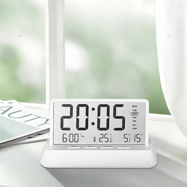 Digitaalinen herätyskello lämpömittarilla