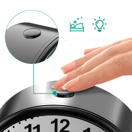 Pieni paristokäyttöinen analoginen herätyskello