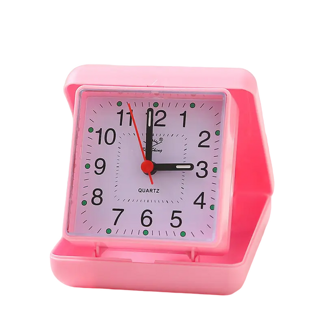 Pieni retro-tyylinen matkaherätyskello