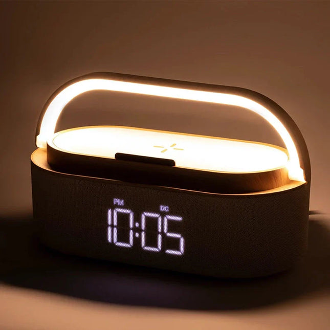 Kelloradio langattomalla laturilla ja valolla