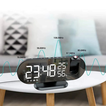 Kelloradio projektorilla ja peilinäytöllä