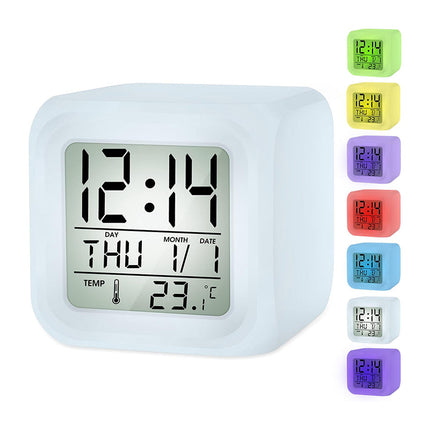 Digitaalinen kuutioherätyskello vaihtuvilla väreillä