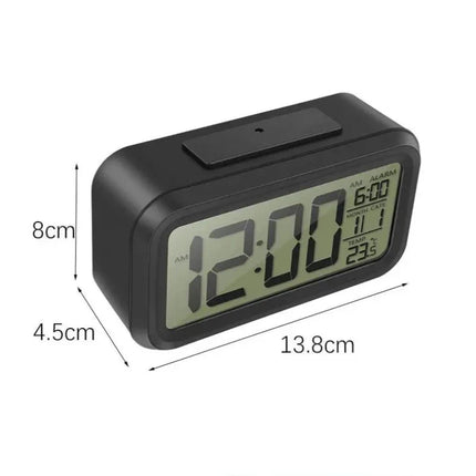 Paristokäyttöinen digikello taustavalolla