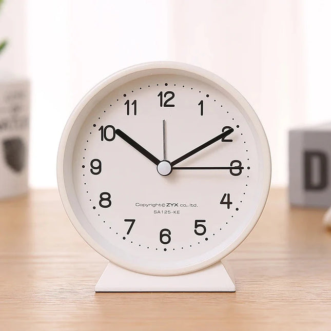 Äänetön analoginen herätyskello makuuhuoneeseen