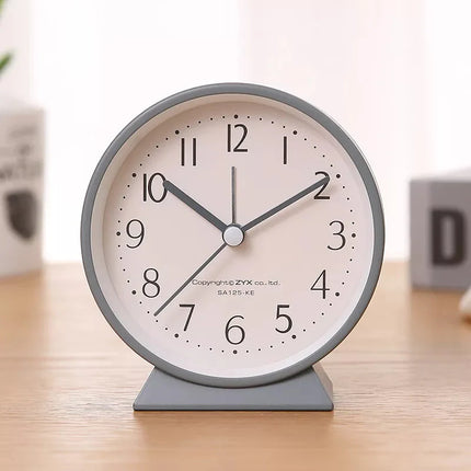 Äänetön analoginen herätyskello makuuhuoneeseen