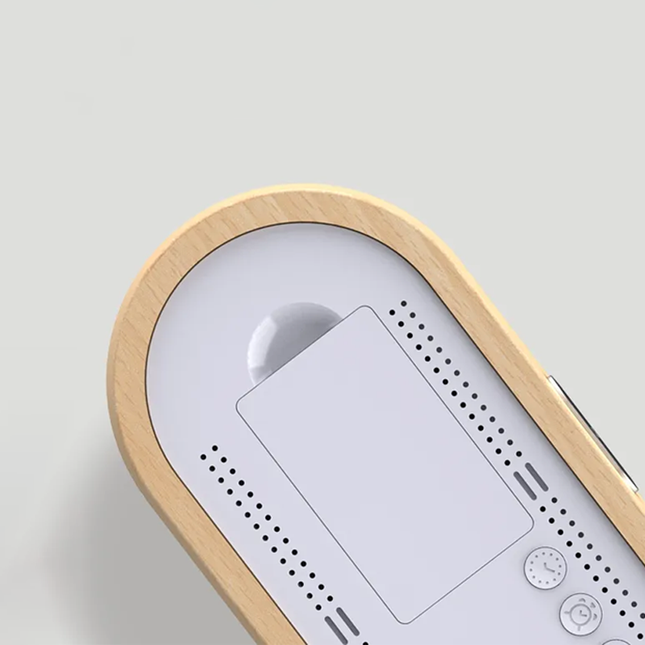 Puinen LED-herätyskello peilipinnalla