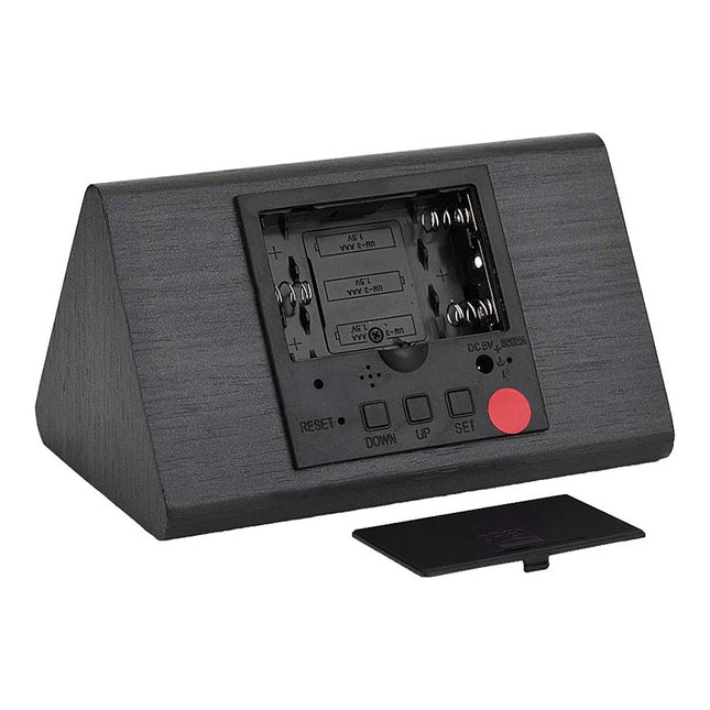 Musta puinen herätyskello digitaalinäytöllä