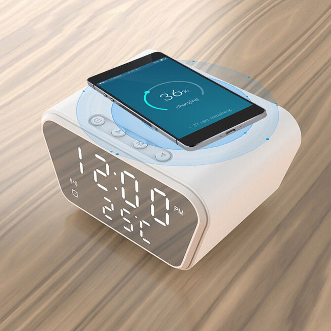 Herätyskello langattomalla laturilla puhelimelle