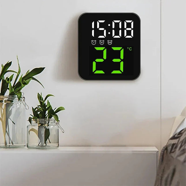 Moderni design matkaherätyskello LED-näytöllä