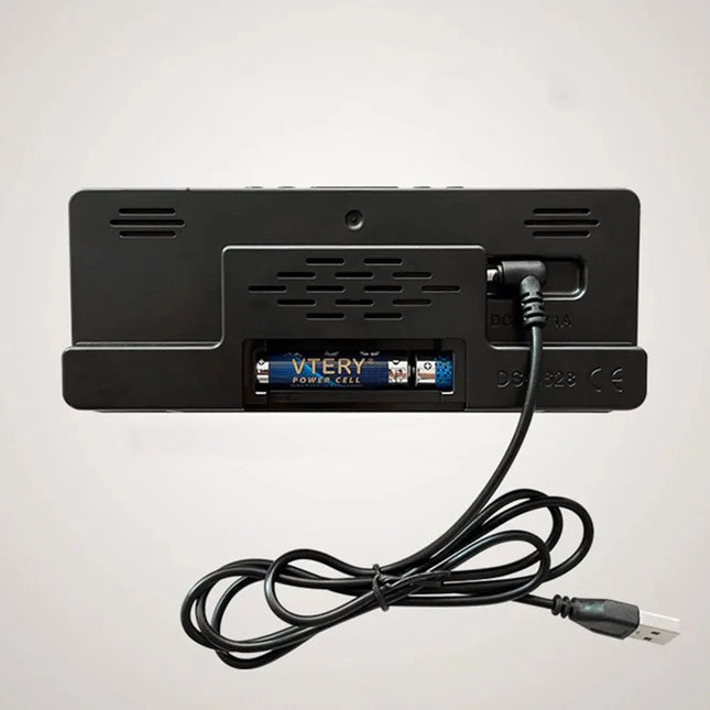 Moderni LED-herätyskello suurilla numeroilla