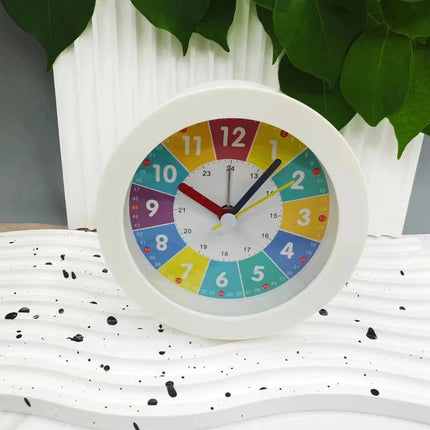 Opettavainen herätyskello lapselle yövalolla