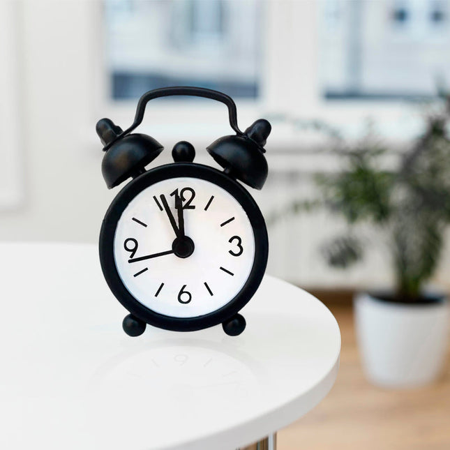 Pieni klassinen herätyskello lapsille