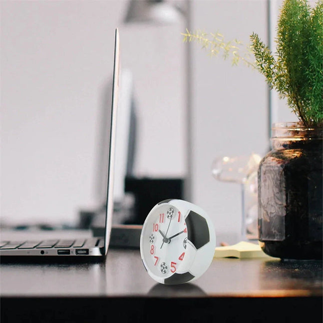 Jalkapallo herätyskello lapselle analogisella näytöllä