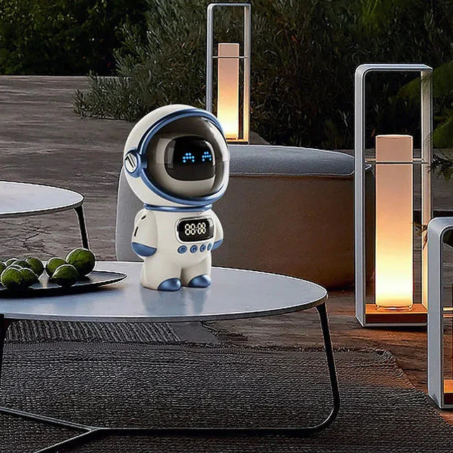 Astronautti digitaalinen herätyskello teinipojalle