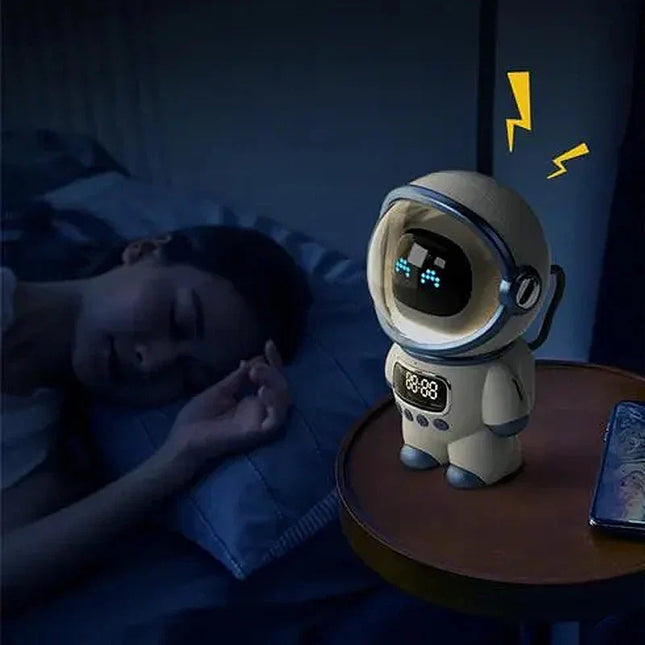 Astronautti digitaalinen herätyskello teinipojalle