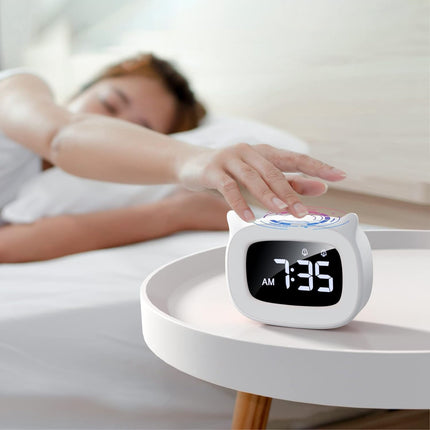 Vauvan unikello yövalolla opettavainen