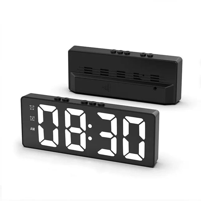 Paristokäyttöinen herätyskello peilinäytöllä