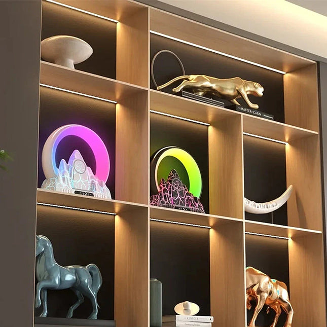 Lasten yövaloherätyskello vuori-designilla