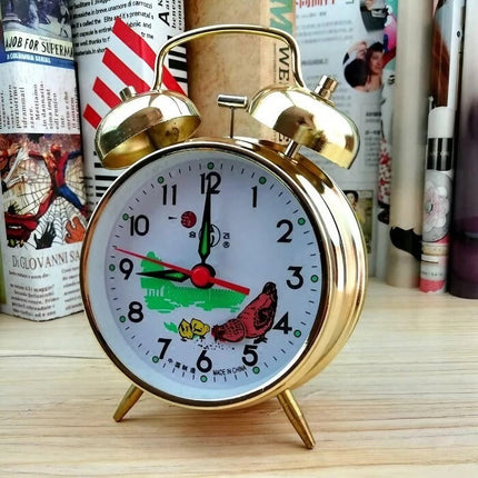 Mekaaninen herätyskello tuplakelloilla