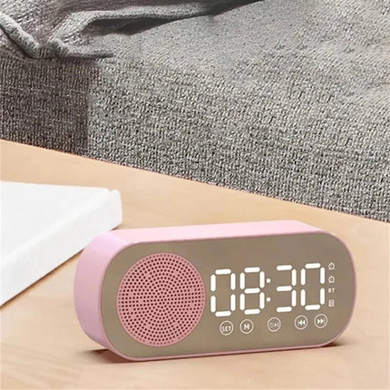 Digitaalinen radioherätyskello ja kaiutin