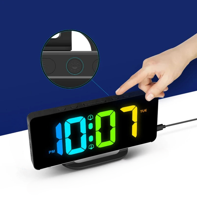 USB-ladattava peilipintainen herätyskello