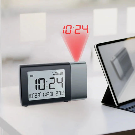 Kannettava paristokäyttöinen herätyskello projektorilla