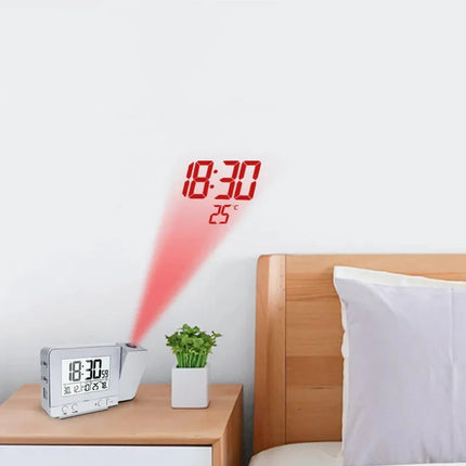 Ajan kattoon heijastava digitaalinen herätyskello