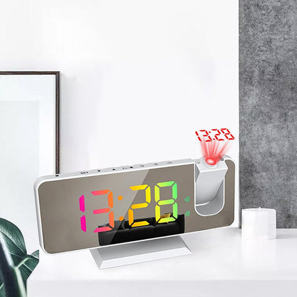 Verkkovirralla toimiva projektoriherätyskello peilillä