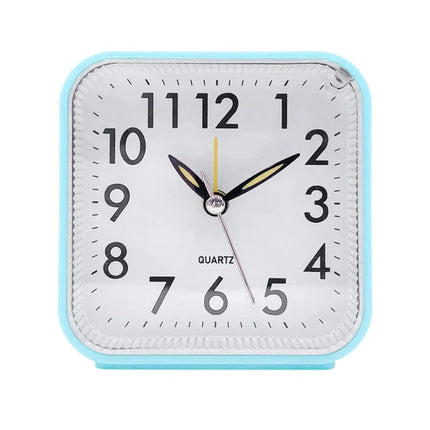 Selkeä paristokäyttöinen analoginen herätyskello