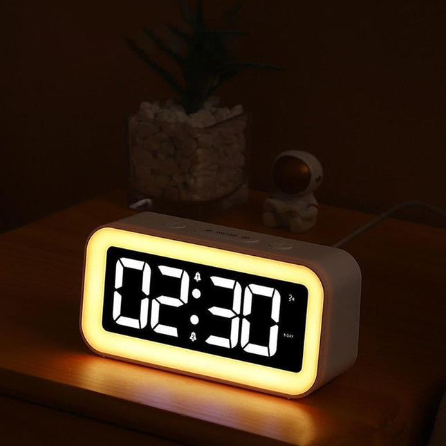Digitaalinen herätyskello värikkäällä LED-yövalolla