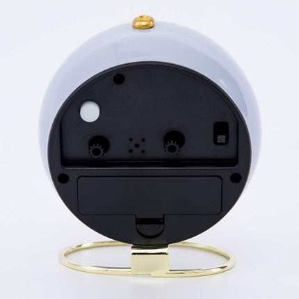 Sininen vintage herätyskello yöpöydälle